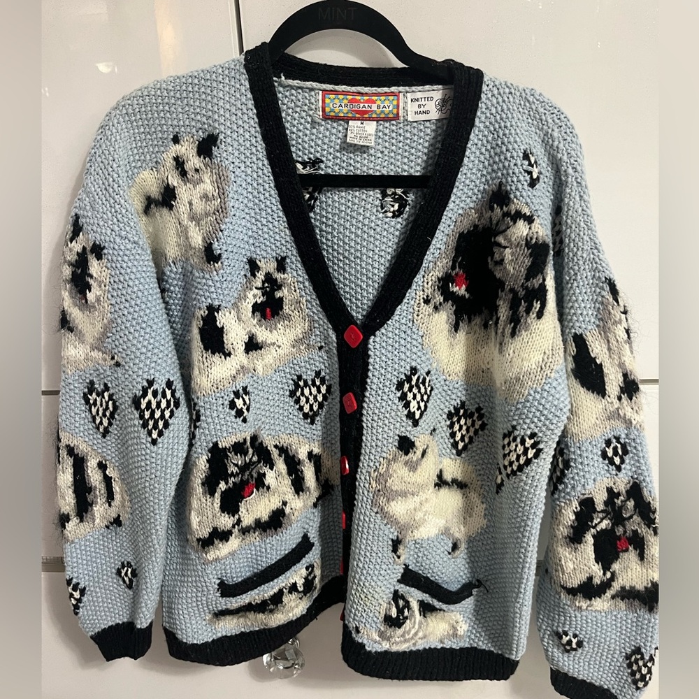 Cardigan Bay vintage hand knit dog pug design cardigan sweater blue black white